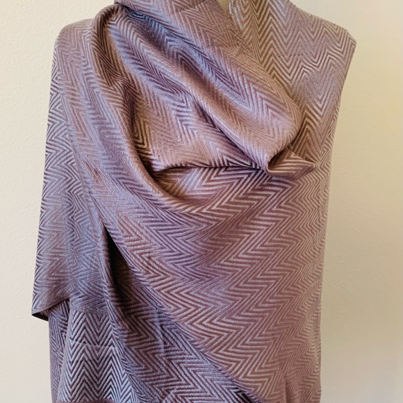 Pashmina - Picture 1 of 9